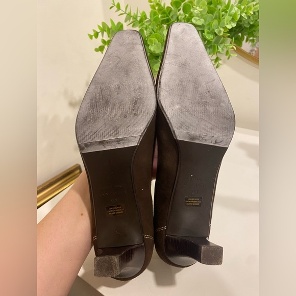 Ann Taylor Brown Suede Kitten Heel Loafers • Bow Detail • Size 9 - Picture 8 of 9